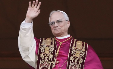 “I Tre Papi e i Lupi: Benedetto, Francesco e Leone XIV nella Lotta per l’Anima della Chiesa”