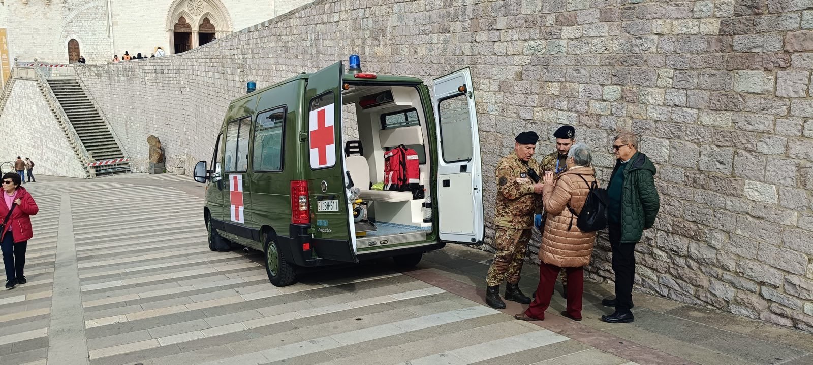 L'Esercito al servizio dei fedeli di San Francesco: soccorso sanitario nei luoghi di culto