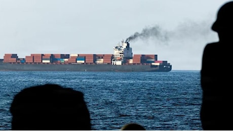 Hormuz, la guerra del mare strangola i Paesi del Golfo: “Noi tra rabbia e paura”