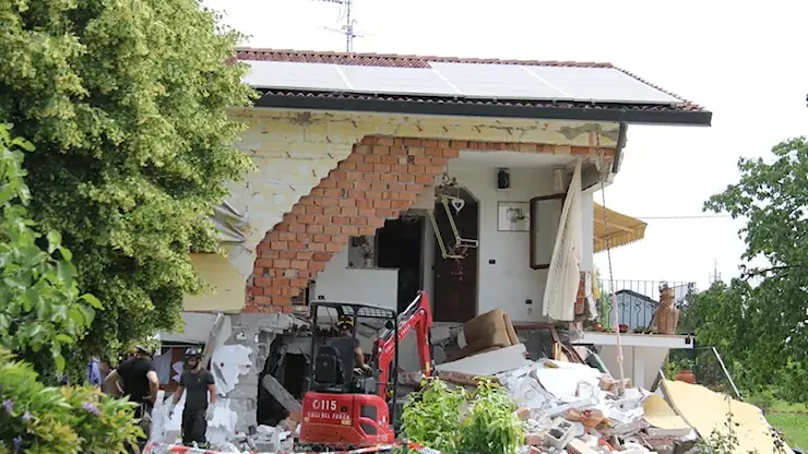 Esplode una bombola in casa: un morto e un ferito a Teglio Veneto - Il Mattino di Padova