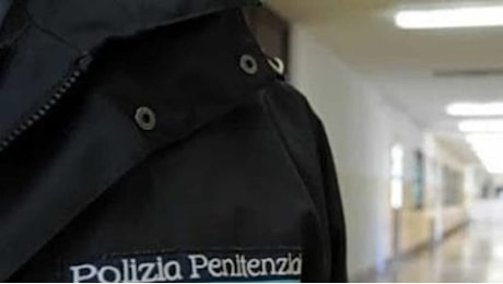 Camorra, cellulari e droga dal carcere: blitz della Dda di Napoli, nove arresti in sei province