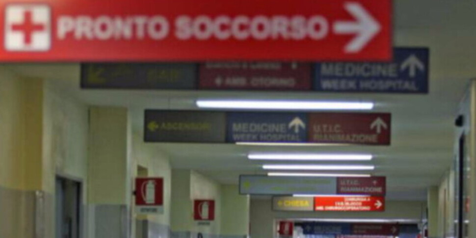 Dirigente medico accoltellato a Palermo, l'aggressione nel centro Asp per la fornitura dei presidi