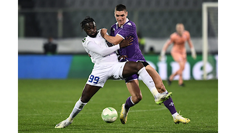 Arokodare vuole solo Fiorentina, scoppia il caso al Wolverhampton: protesta in allenamento e futuro sempre più incerto