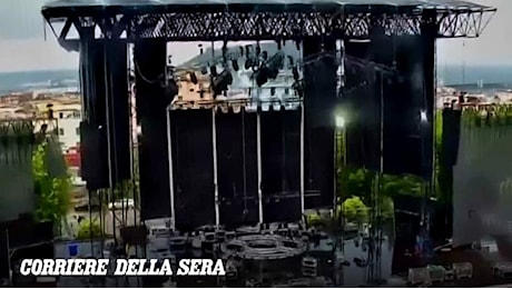 Crolla il palco all'ex Base Nato di Bagnoli, vento abbatte la struttura: Alien Sound Festival rinviato
