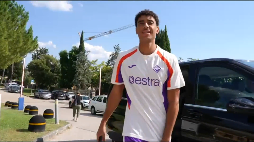 VIDEO Fiorentina, ecco Atta: il centrocampista per la prima volta in tenuta viola