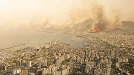 Meteo Sicilia, a Palermo clima da incubo: notte infernale a +40°C, ma il caldo africano ha le ore contate. Le previsioni dettagliate