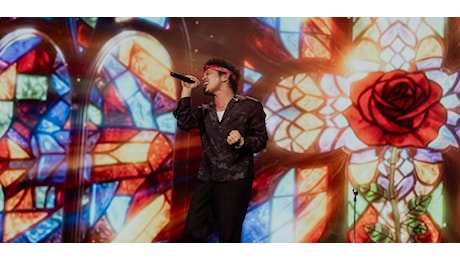 Bruno Mars a San Siro, vespe, spritz e vip: Stefano De Martino, Mengoni e Ramazzotti scatenati