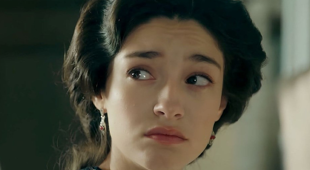 La Promessa, le anticipazioni della prossima settimana (13-17 luglio): Manuel e Enora sulle tracce di Angela, l'ira di Don Lorenzo