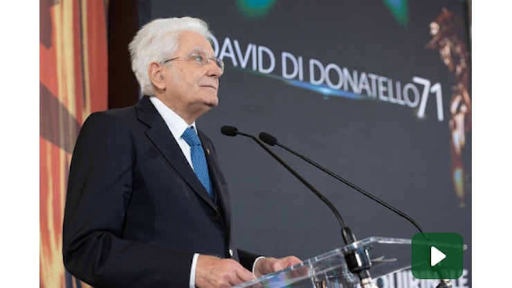 Mattarella scherza con Bisio al Quirinale: “La realtà supera il cinema” (VIDEO) - TGLA7