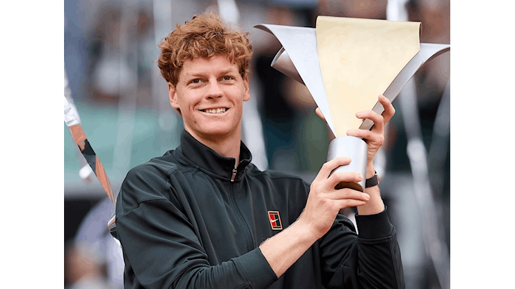 Jannik Sinner trionfa a Madrid: I miei genitori sono una vera ispirazione per me - Corriere della Sera