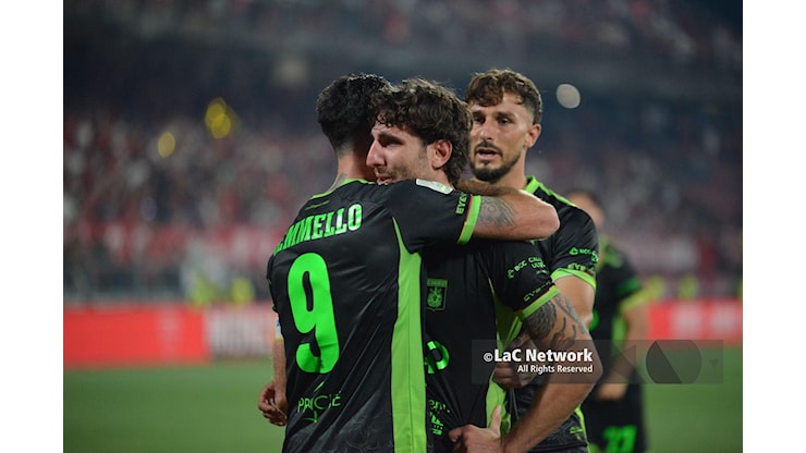 Da Davide contro Golia alla beffa del regolamento: il sogno Serie A del Catanzaro si ferma qui · LaC News24 - LaC News24