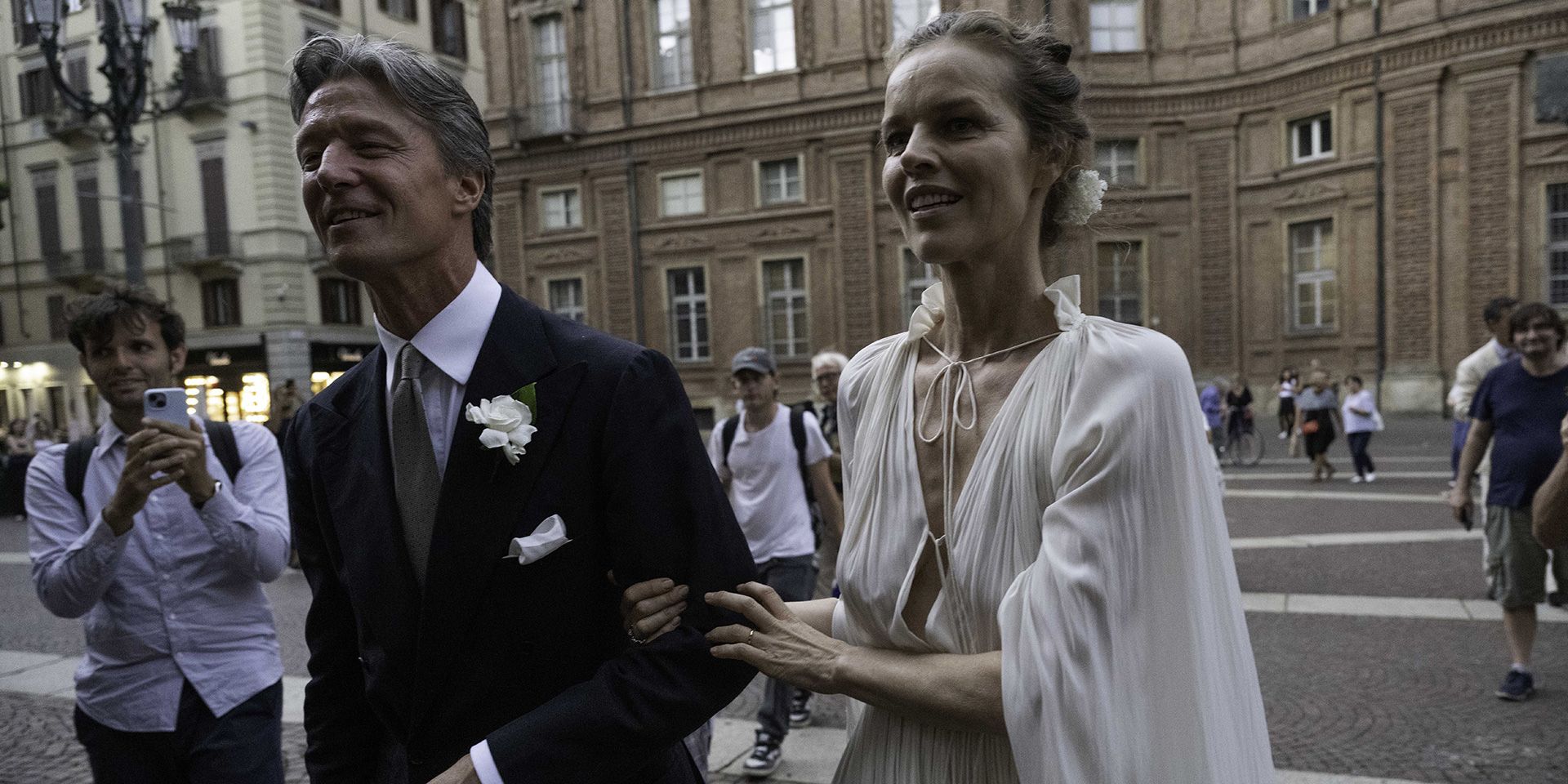 Eva Herzigova e Gregorio Marsiaj, 25 anni dopo pronunciano il loro sì