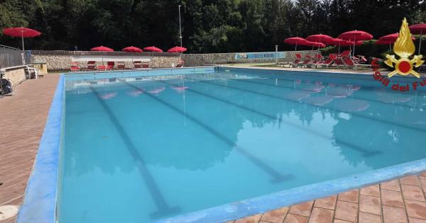 Otto intossicati per fuga di cloro in piscina, bimbo in codice rosso