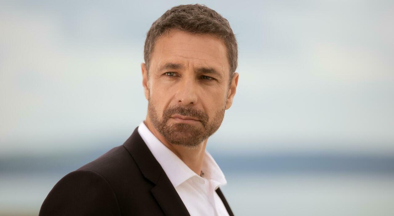 Raoul Bova si racconta a un anno dallo scandalo: «La pausa è stata una benedizione»