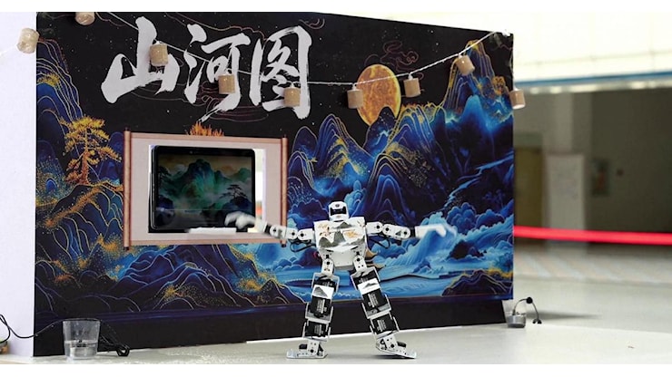 In Cina i robot si inchinano e praticano il Tai Chi: la gara che unisce IA e tradizione - RaiNews
