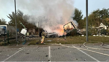 Kiev sotto attacco missilistico, petroliera in fiamme nel Mar Nero e navi colpite al largo della Bulgaria