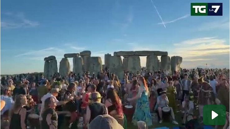 21 giugno, il giorno più lungo dell'anno: notte magica per lo spettacolo del solstizio. Il video - TGLA7