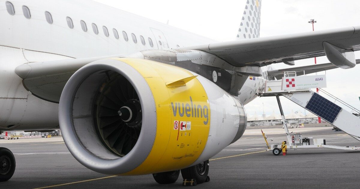 La classifica delle migliori compagnie aeree europee (e quelle da evitare) per ritardi e cancellazioni: Vueling bocciata, male anche Ryanair e Wizz Air