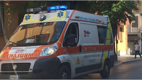 Stroncata da un malore mentre accudiva la nipotina: la scoperta dei vicini dopo il pianto della bimba