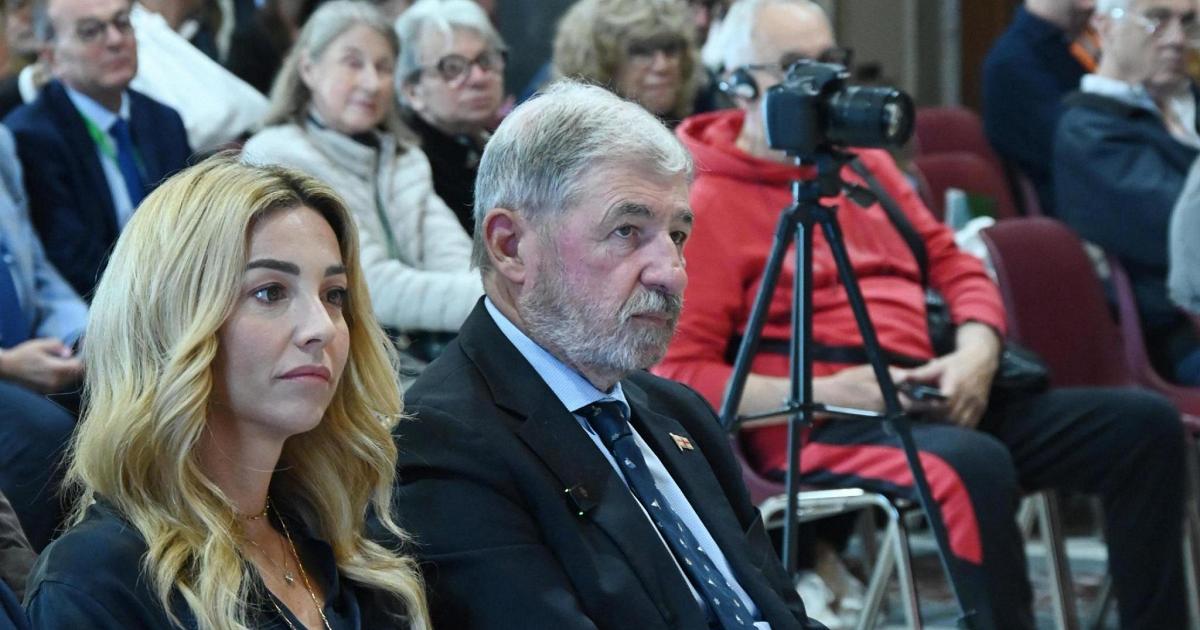 Bucci terzultimo governatore più amato, Salis 33^ tra i sindaci