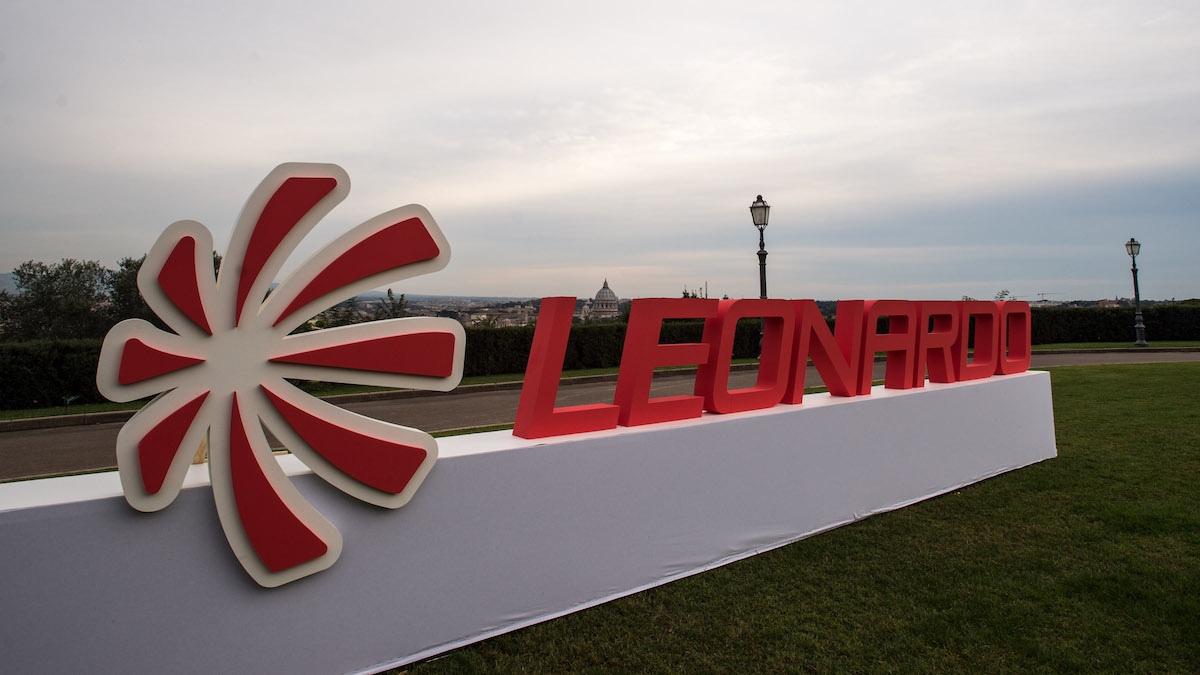 Difesa, il sì del governo al 2,8% del Pil spinge i titoli in vista del vertice Nato. Leonardo e Fincantieri corrono