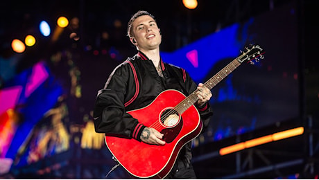 Benjamin Mascolo e la dedica ad Athena per il primo compleanno: «Meglio tre ore di sonno che senza l'uragano nella mia vita»