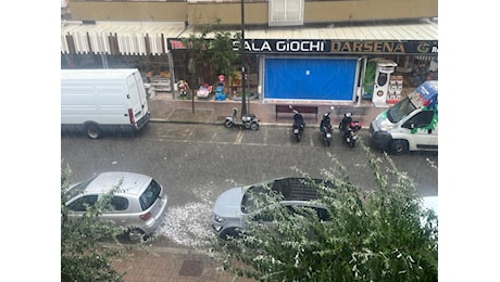 Maltempo Italia, temporali e grandine verso le Marche: otto regioni in allerta