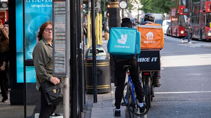 Questa volta Glovo e Deliveroo sono nel mirino dell’Antitrust per una narrazione distorsiva della realtà nel loro codice etico - Wired