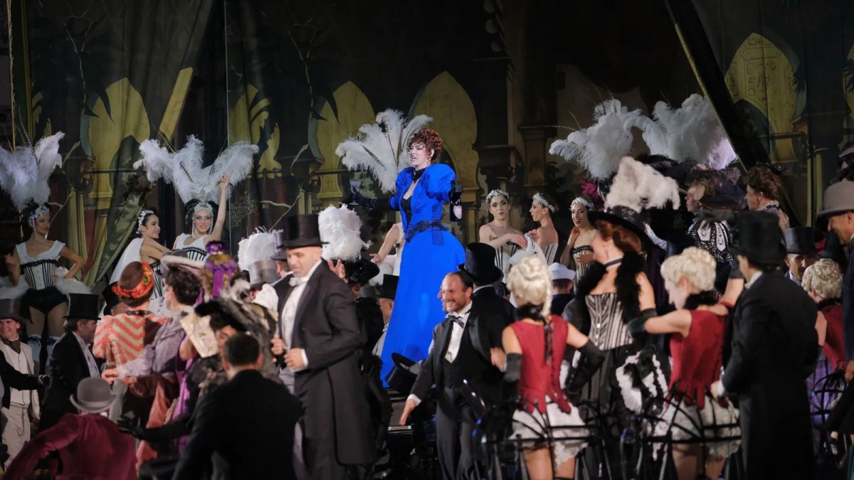 La Traviata su Rai 3 dall'Arena di Verona: il capolavoro di Verdi nella nuova produzione ispirata al Moulin Ro