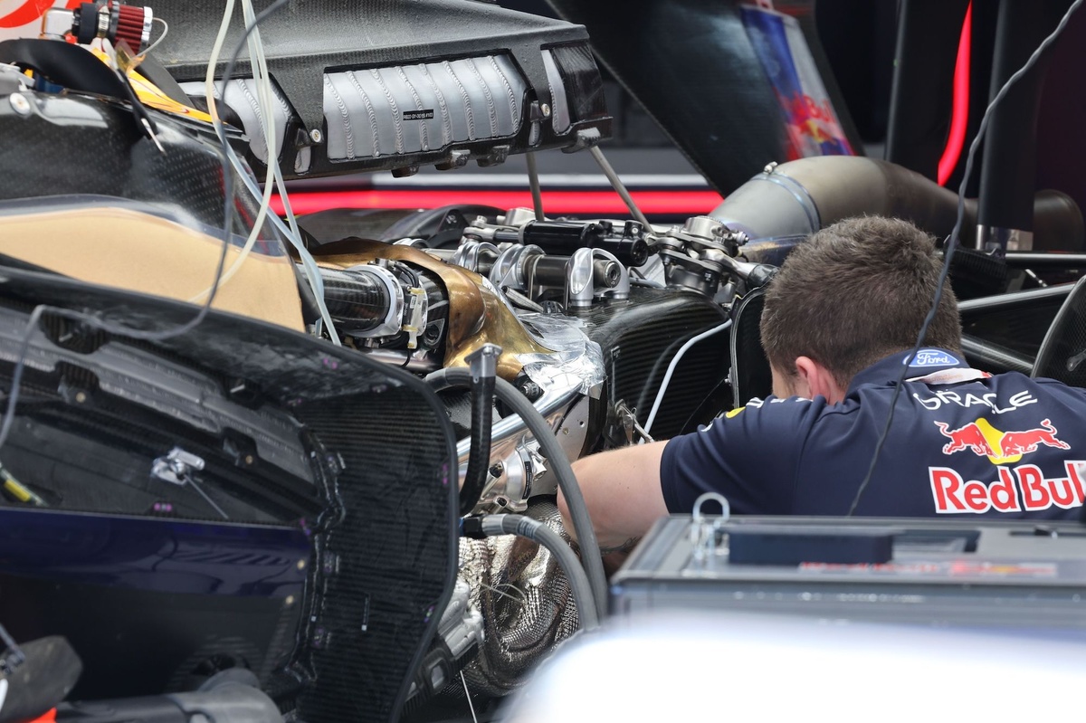 F1 | Con le modifiche alle Power Unit, nel 2027 e 2028 si potrà usare un motore in più