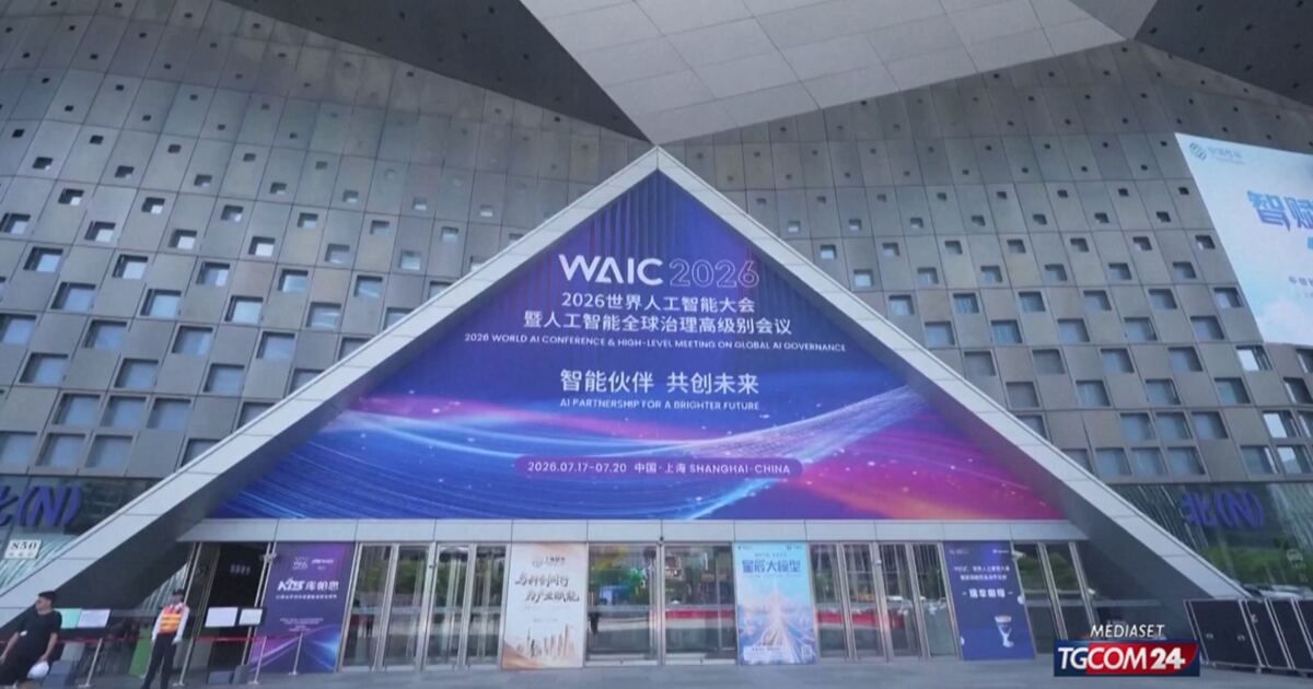 Tgcom24: La Cina sfida gli Usa sull'intelligenza artificiale: Xi punta su un'IA per tutti Video