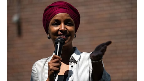 Blitz dell'Ice a casa di Ilhan Omar: indagine sui documenti di immigrazione