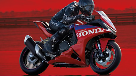 Honda CBR500R Four, la quattro cilindri accessibile debutta in Europa