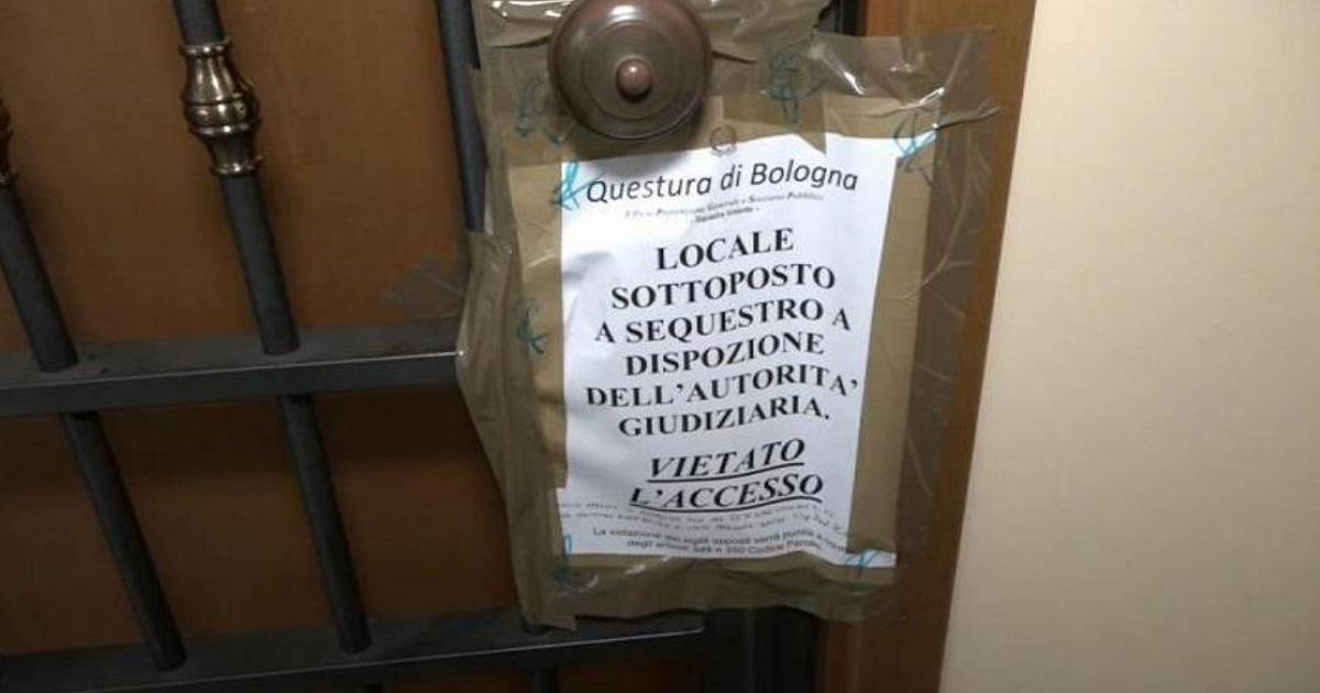 Bologna, anziano uccide la moglie malata con due colpi di pistola e poi si suicida