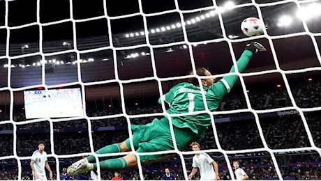 Donnarumma muro a Parigi, l'Italia strappa un pari alla Francia
