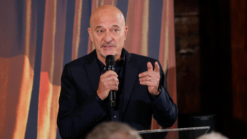 Bisio cittadino onorario a Castellabate per Bentornati al Sud