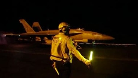 Undicesima notte di raid Usa in Iran, le immagini