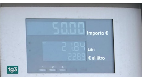 Caro carburanti: benzina e diesel tornano a salire, vacanze più care