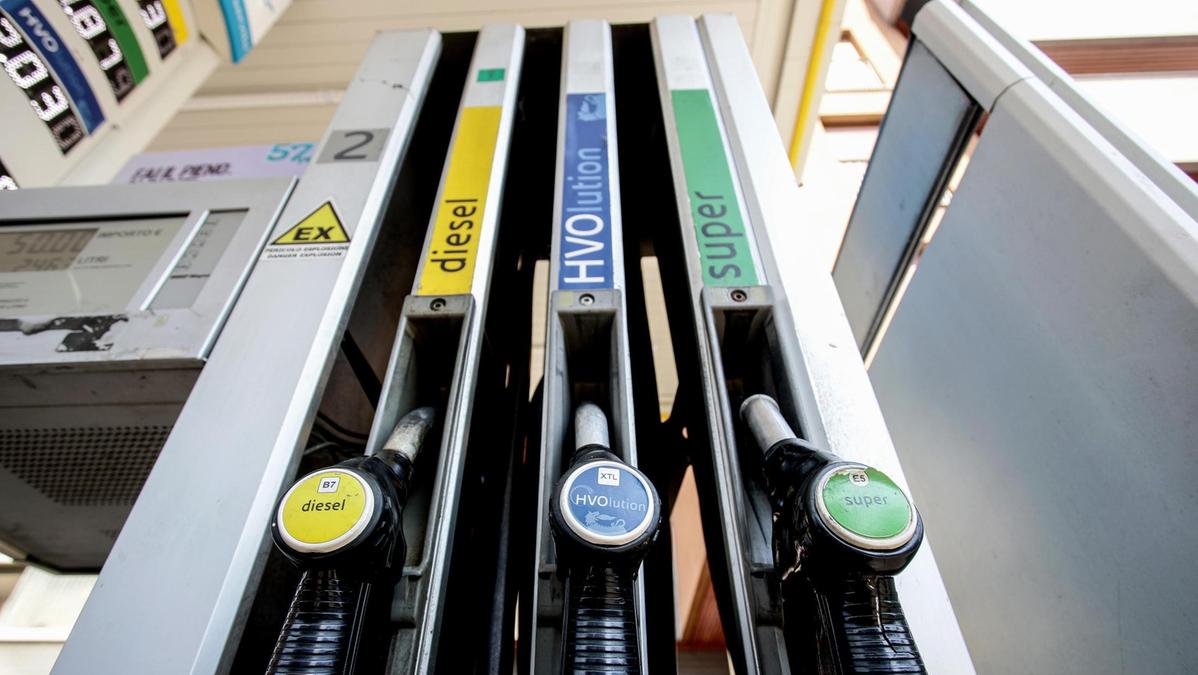 A Milano il distributore self service più caro d’Italia: benzina 2,635 euro al litro e gasolio 2,695
