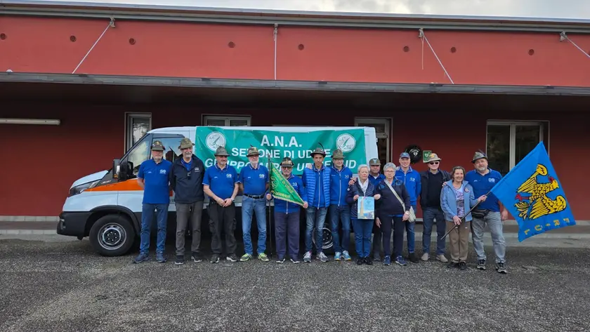 Adunata nazionale a Genova: la partenza degli alpini di Udine