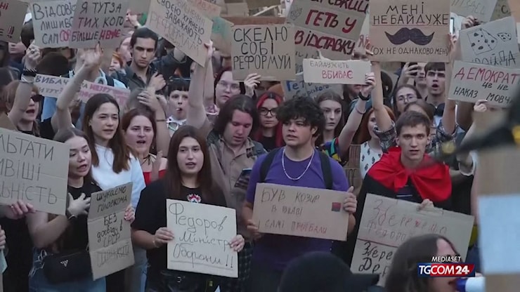 Ucraina, proteste per il licenziamento di Fedorov - Tgcom24