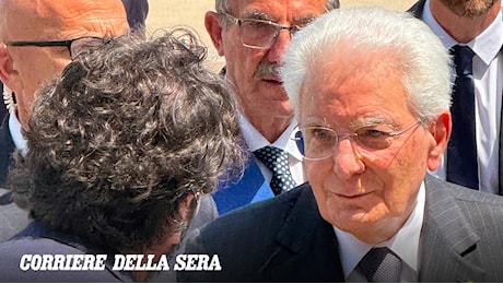 Strage dei treni, Mattarella dopo 10 anni riconosce il papà di una delle 23 vittime: «Il tuo figliolo ti è sempre vicino»