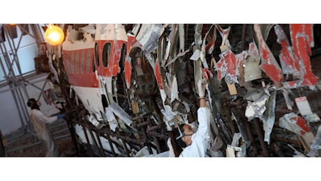 Strage di Ustica, il gip di Roma revoca l'archiviazione e restituisce gli atti alla procura