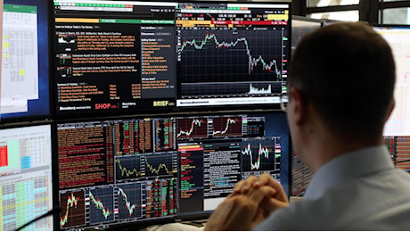 Tempesta sui bond, spread a 117 e Piazza Affari sotto i 50mila punti
