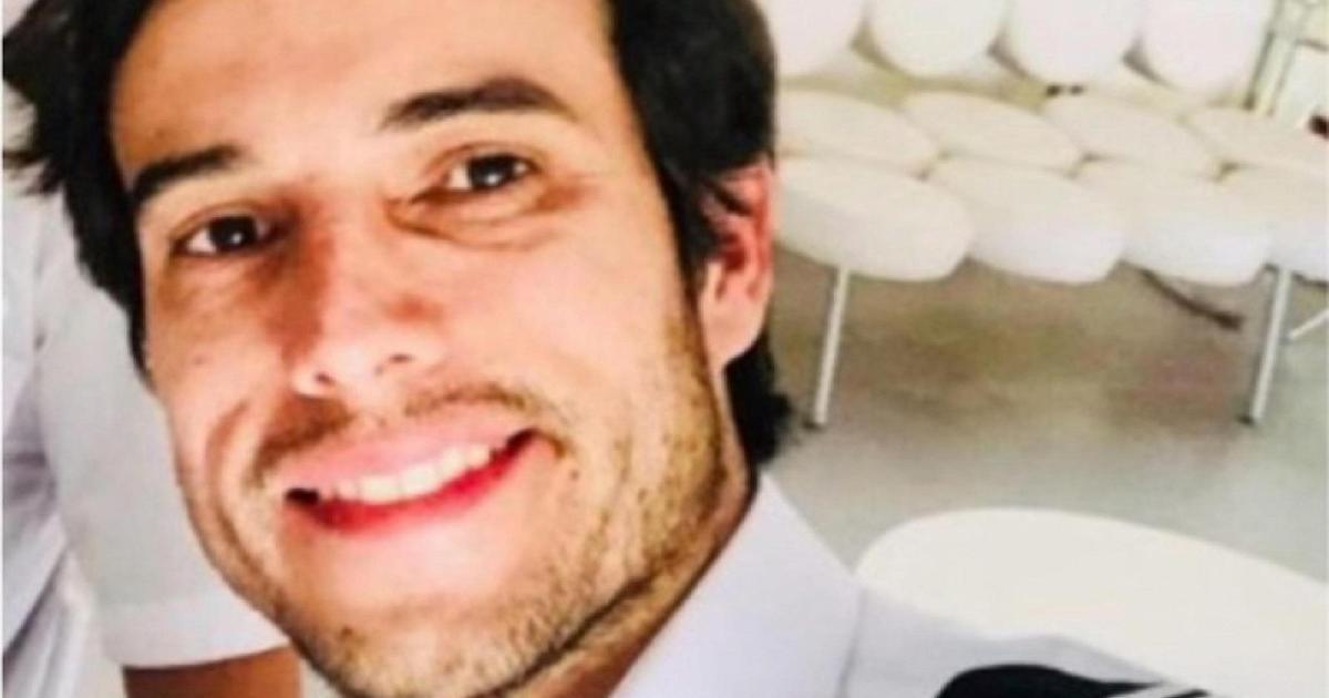 Salta dall'aereo lasciando l'allieva a bordo: morto istruttore di volo in Argentina