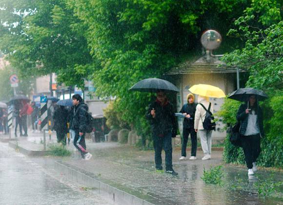 Meteo, allerta gialla per temporali in Romagna il 20 luglio: i dettagli del bollettino