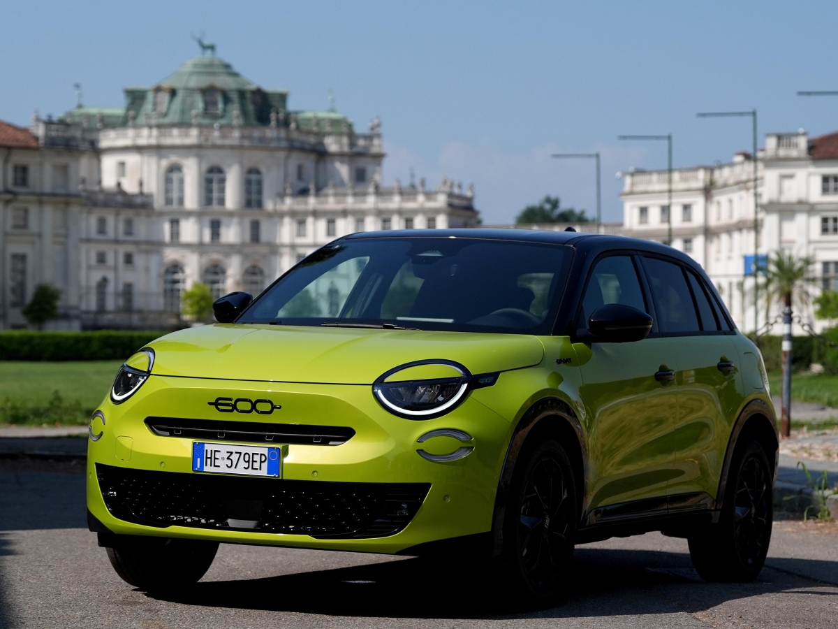 Fiat 600, la versione più economica mette il «Turbo». Motore a benzina e 100 cavalli