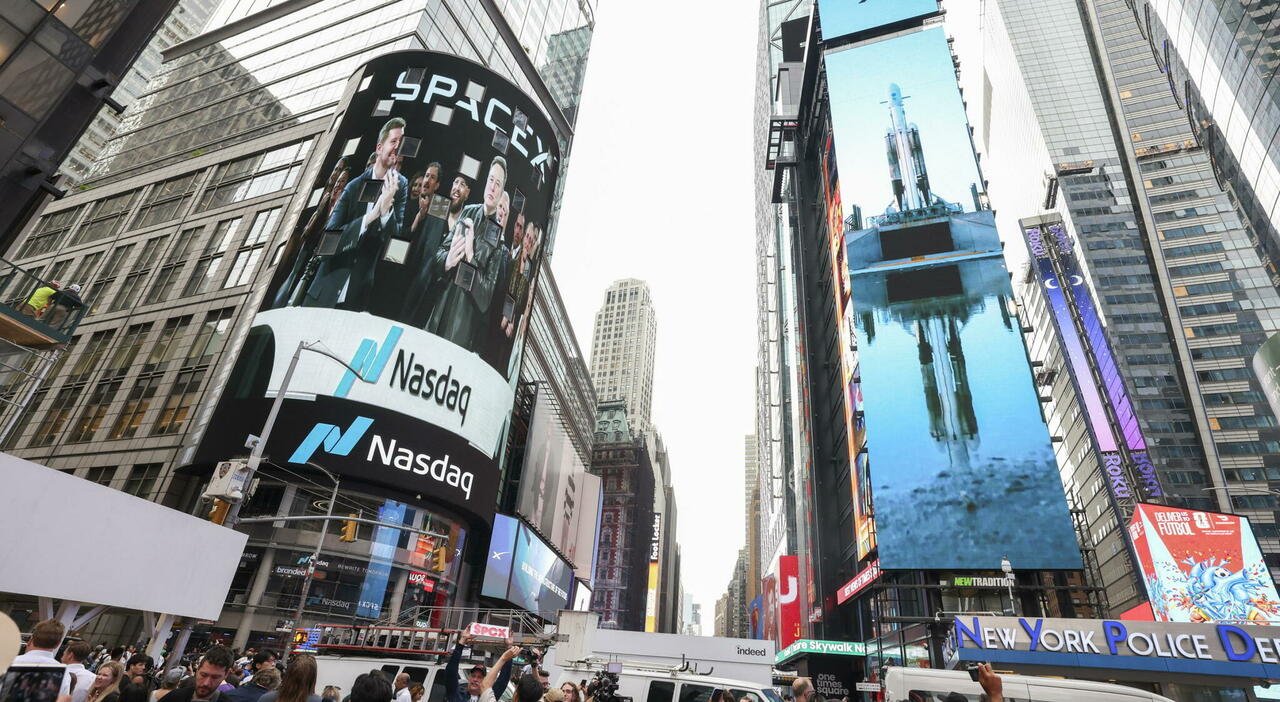 SpaceX, il picco dell’Ipo e il calo con l’incognita del bond