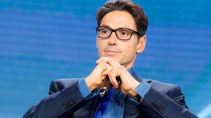 Pier Silvio Berlusconi svela i piani Mediaset: Striscia resta in prima serata, quiz e fiction in arrivo - ComingSoon.it