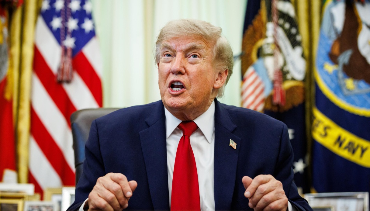 Trump contro l'Italia, noi spendiamo 999 miliardi, gli italiani 48,8: la bordata contro tutta la Nato